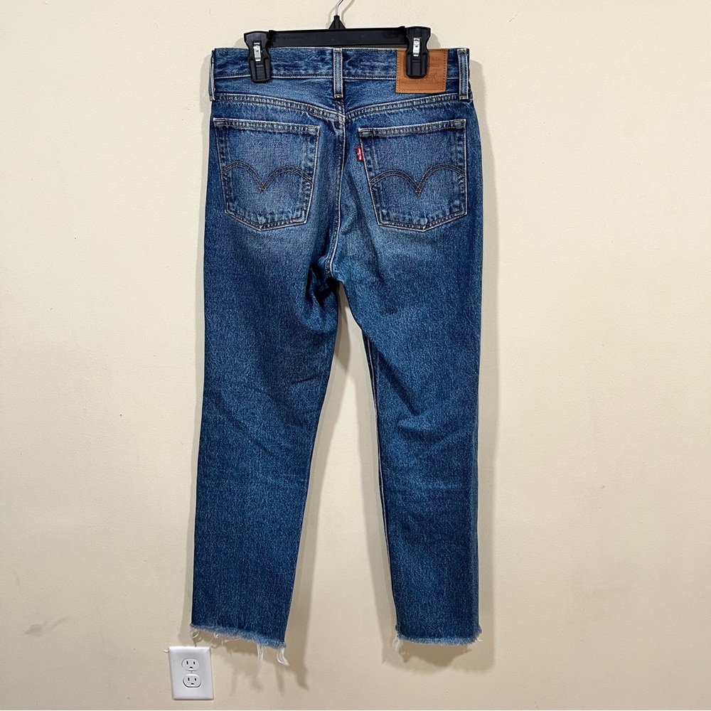 Levi's Wedgie Straight High Rise Jeans size25 EUC raw hem distressed blue denim - Picture 7 of 9